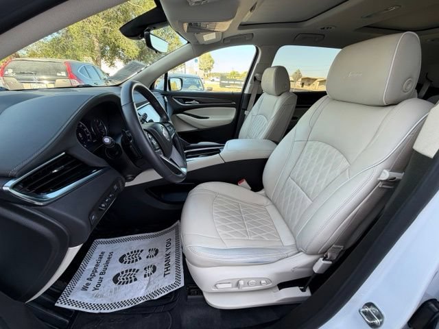 Used 2022 Buick Enclave Avenir w/ Avenir Technology Package FWD image 2