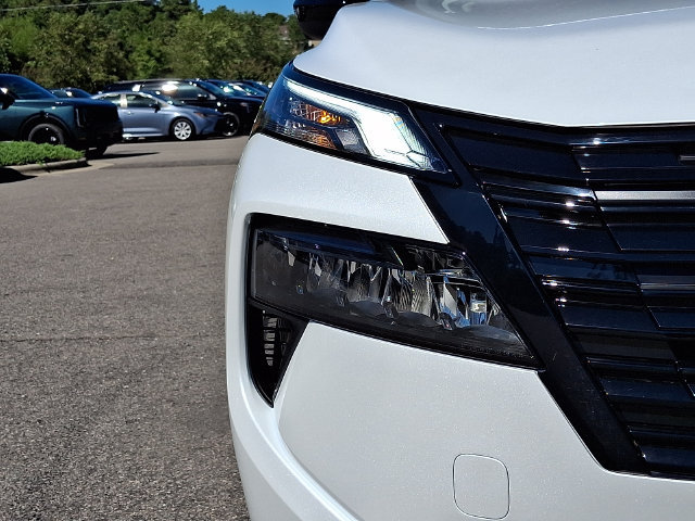 New 2026 Nissan Rogue Dark Armor FWD image 8
