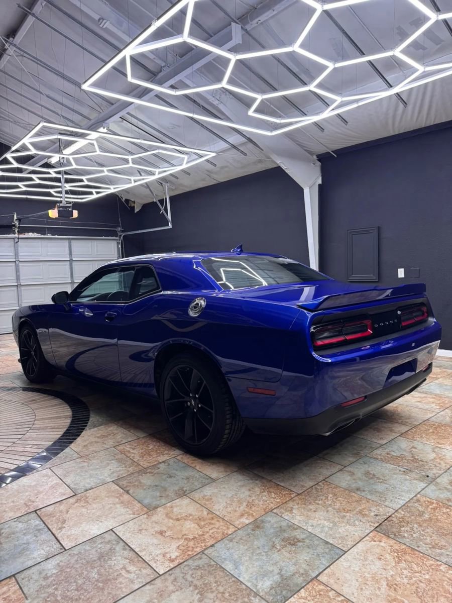 Used 2022 Dodge Challenger R/T w/ Performance Handling Group RWD image 17
