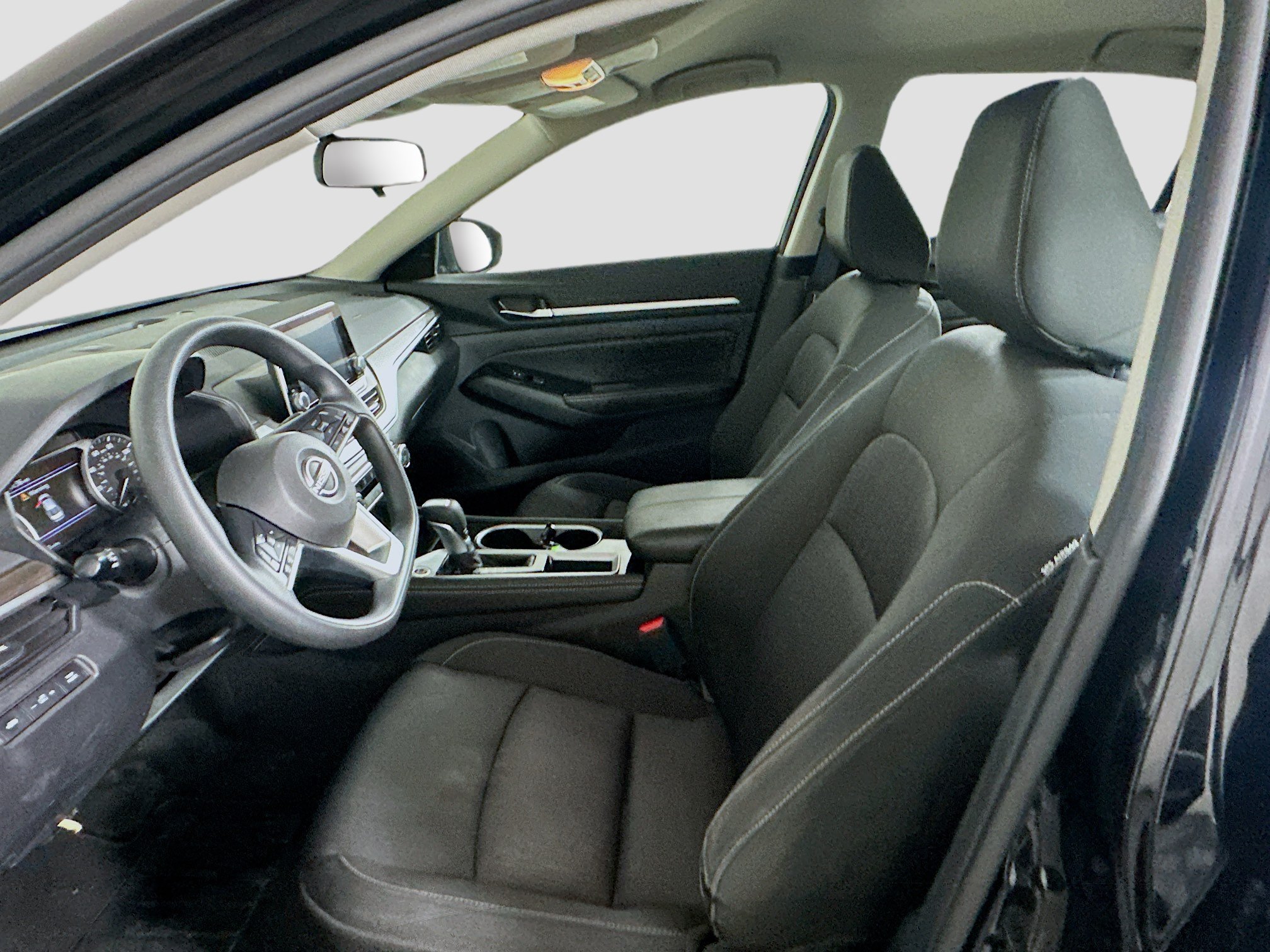 Used 2023 Nissan Altima 2.5 SV FWD image 13