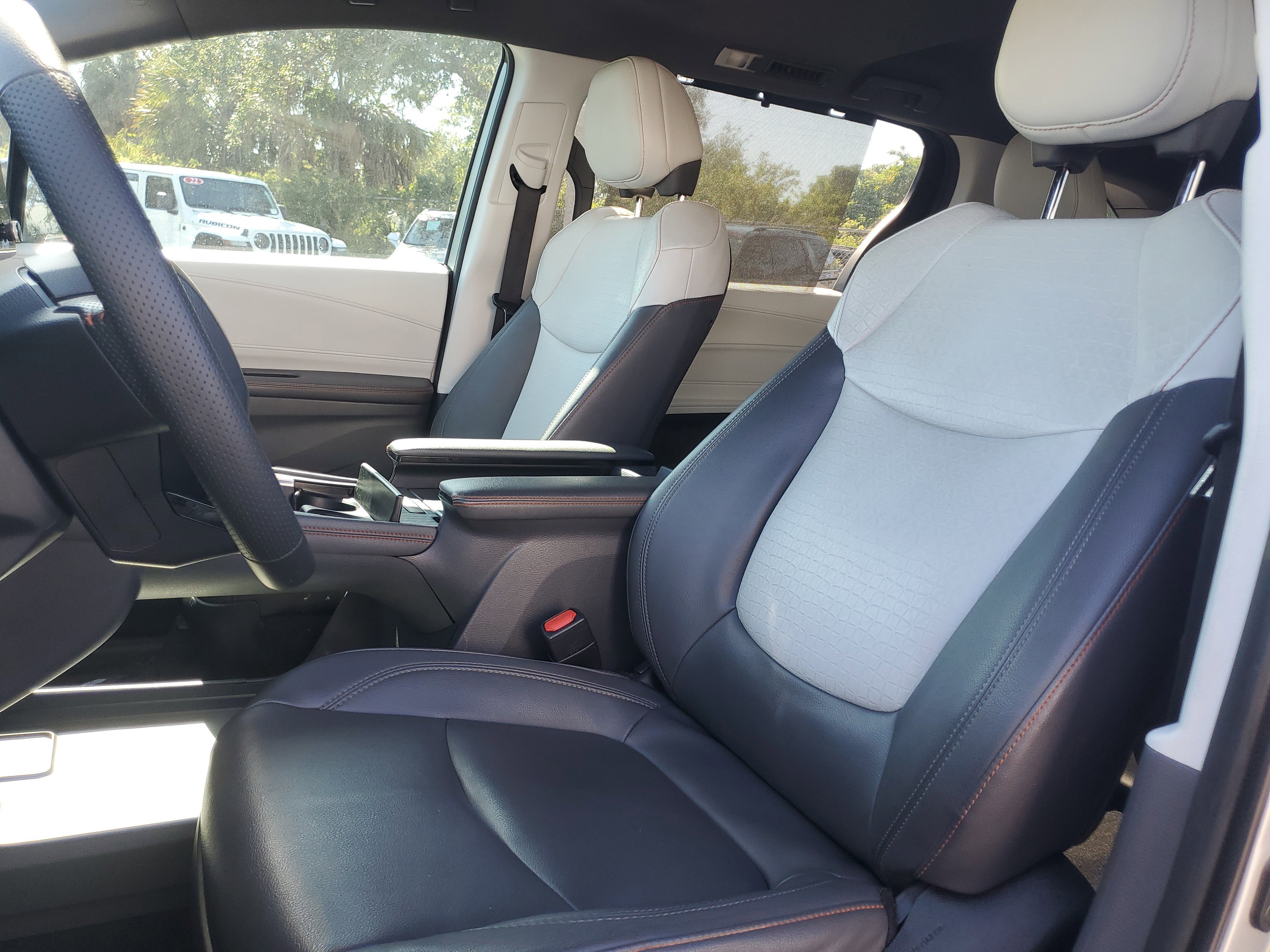 Certified 2022 Toyota Sienna XSE w/ XSE Plus Package FWD image 18