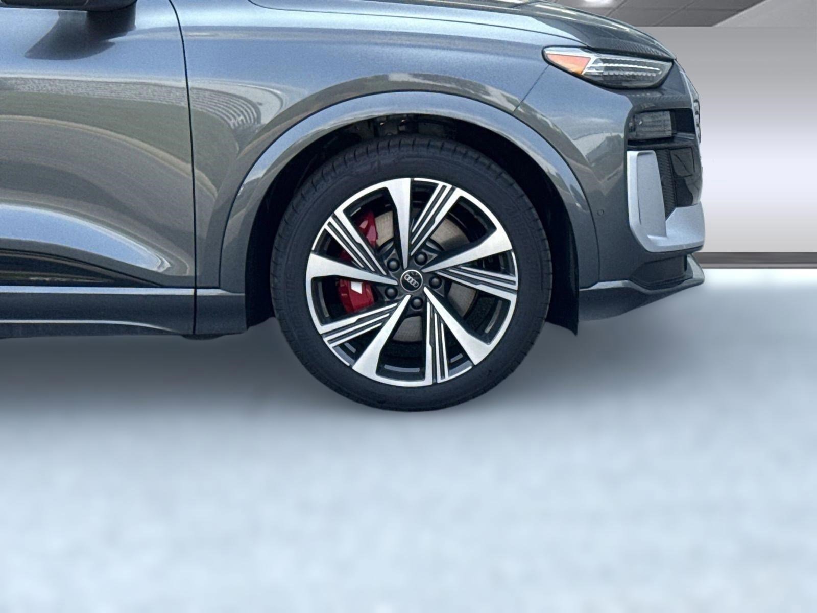 New 2025 Audi SQ6 e-tron Prestige image 12