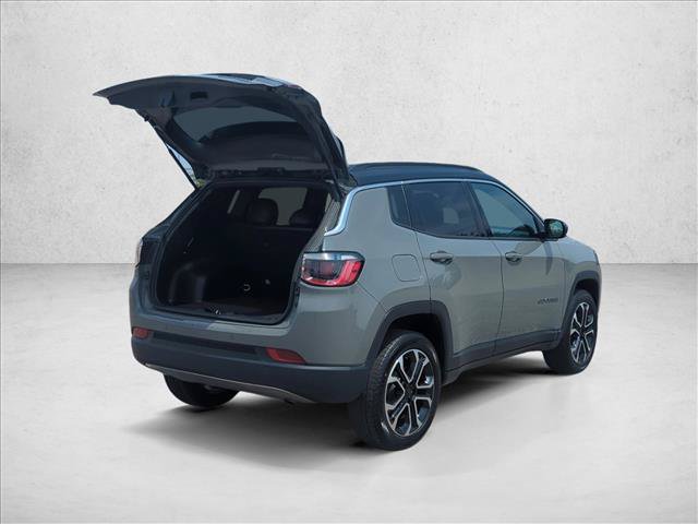 Used 2024 Jeep Compass Limited AWD/4WD image 5