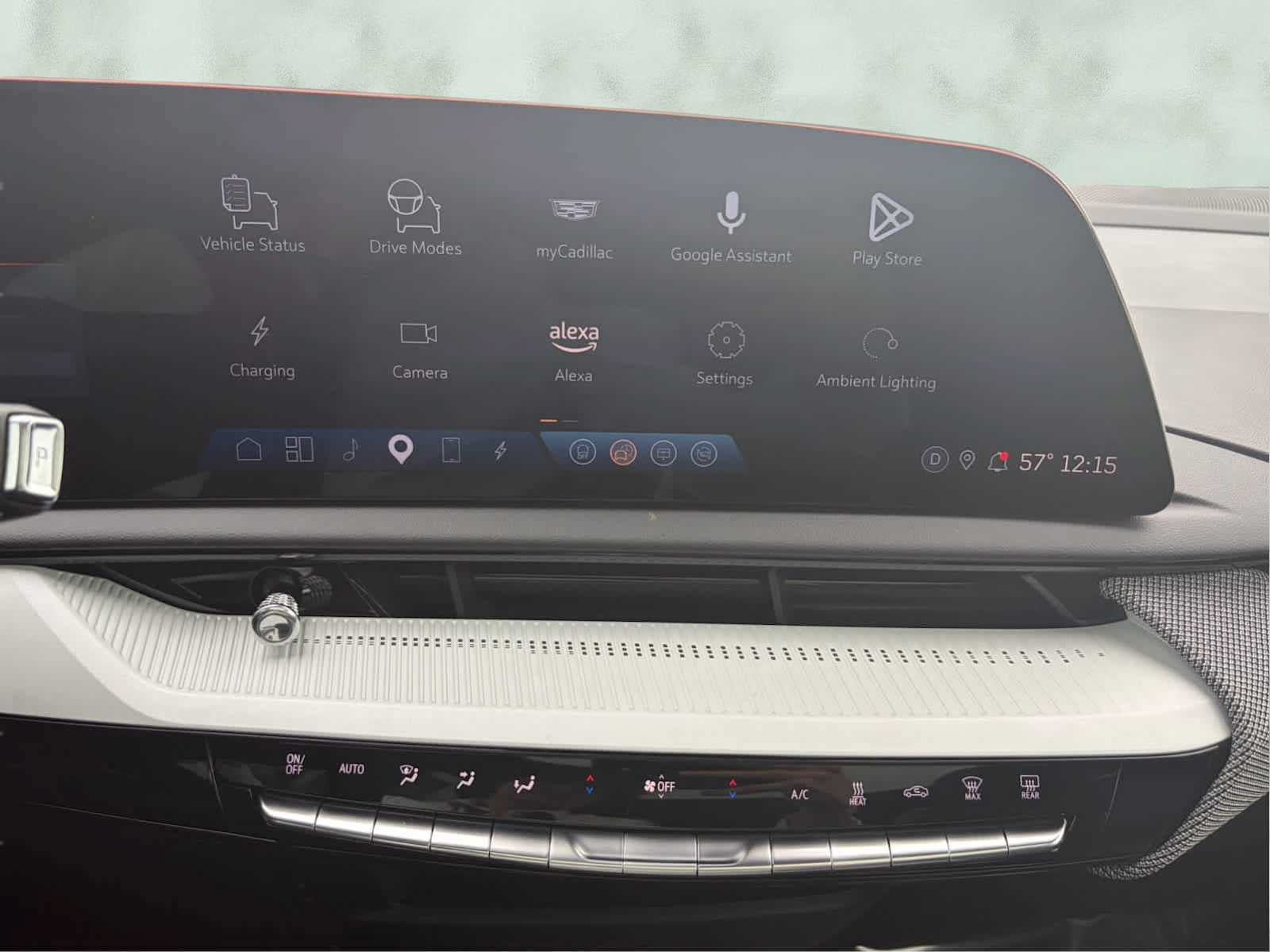Certified 2025 Cadillac Optiq Luxury 1 AWD/4WD image 16