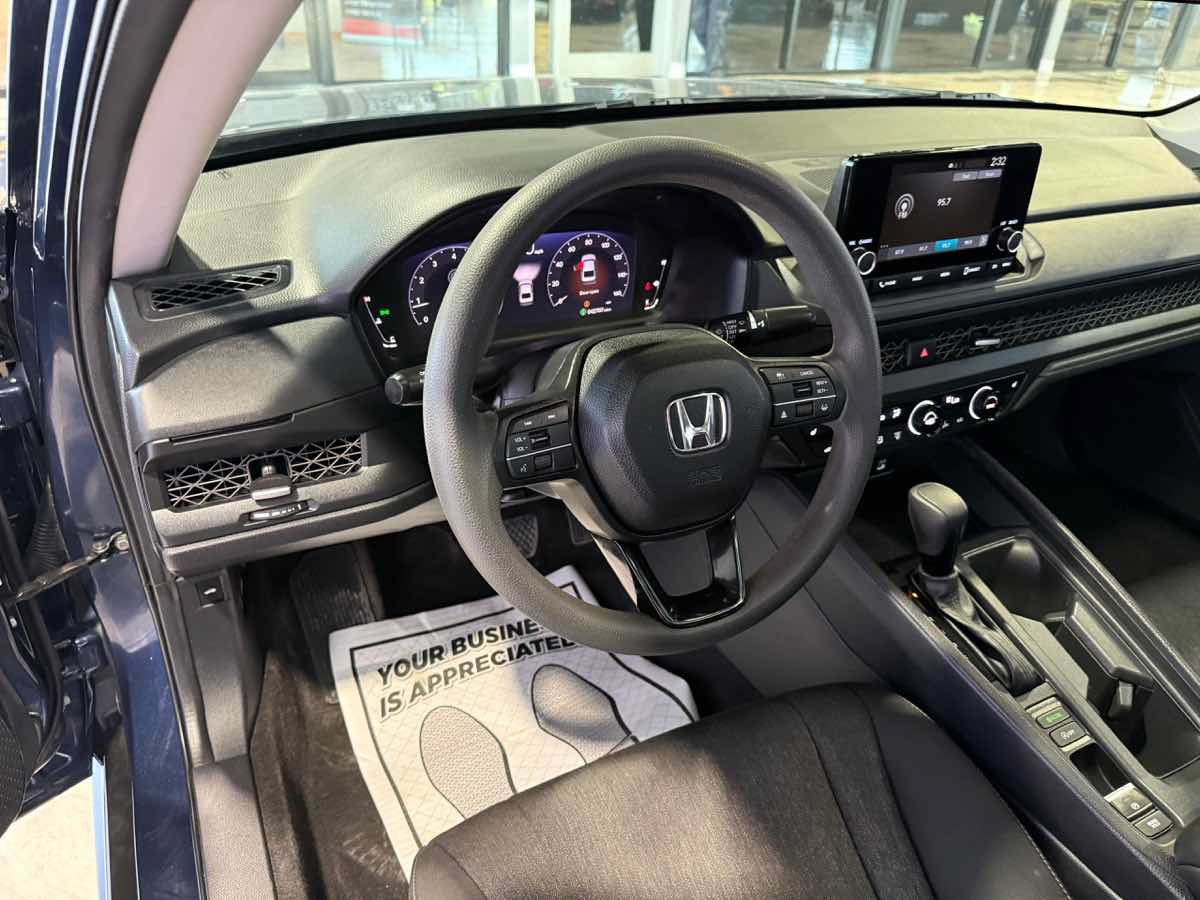 Used 2025 Honda Accord SE image 24