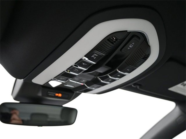 New 2026 Porsche Macan image 12