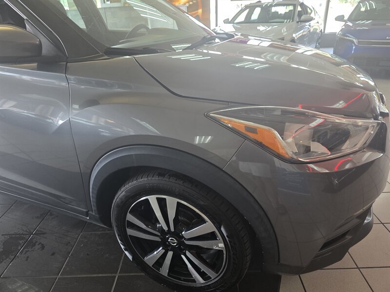 Used 2020 Nissan Kicks SV FWD image 31