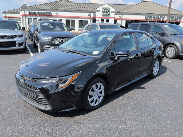Certified 2026 Toyota Corolla LE FWD image 3