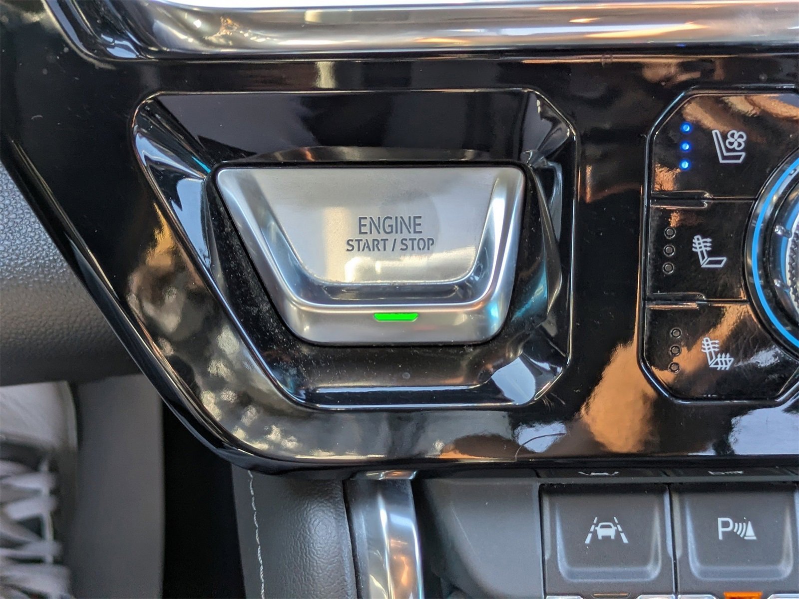 Used 2024 GMC Sierra 1500 Denali w/ Denali Reserve Package image 34