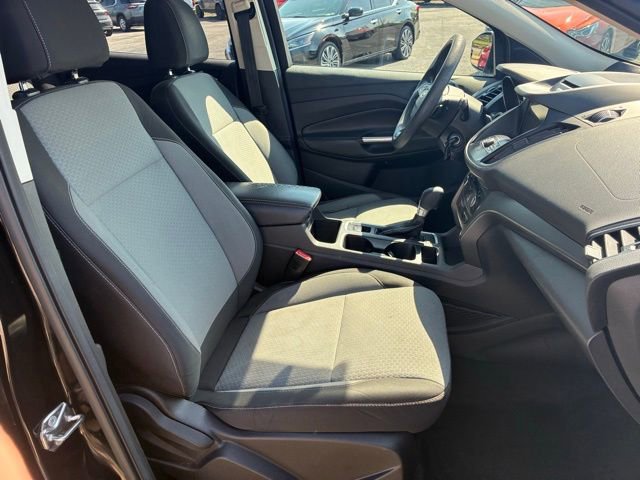 Used 2017 Ford Escape SE w/ Equipment Group 201A image 19