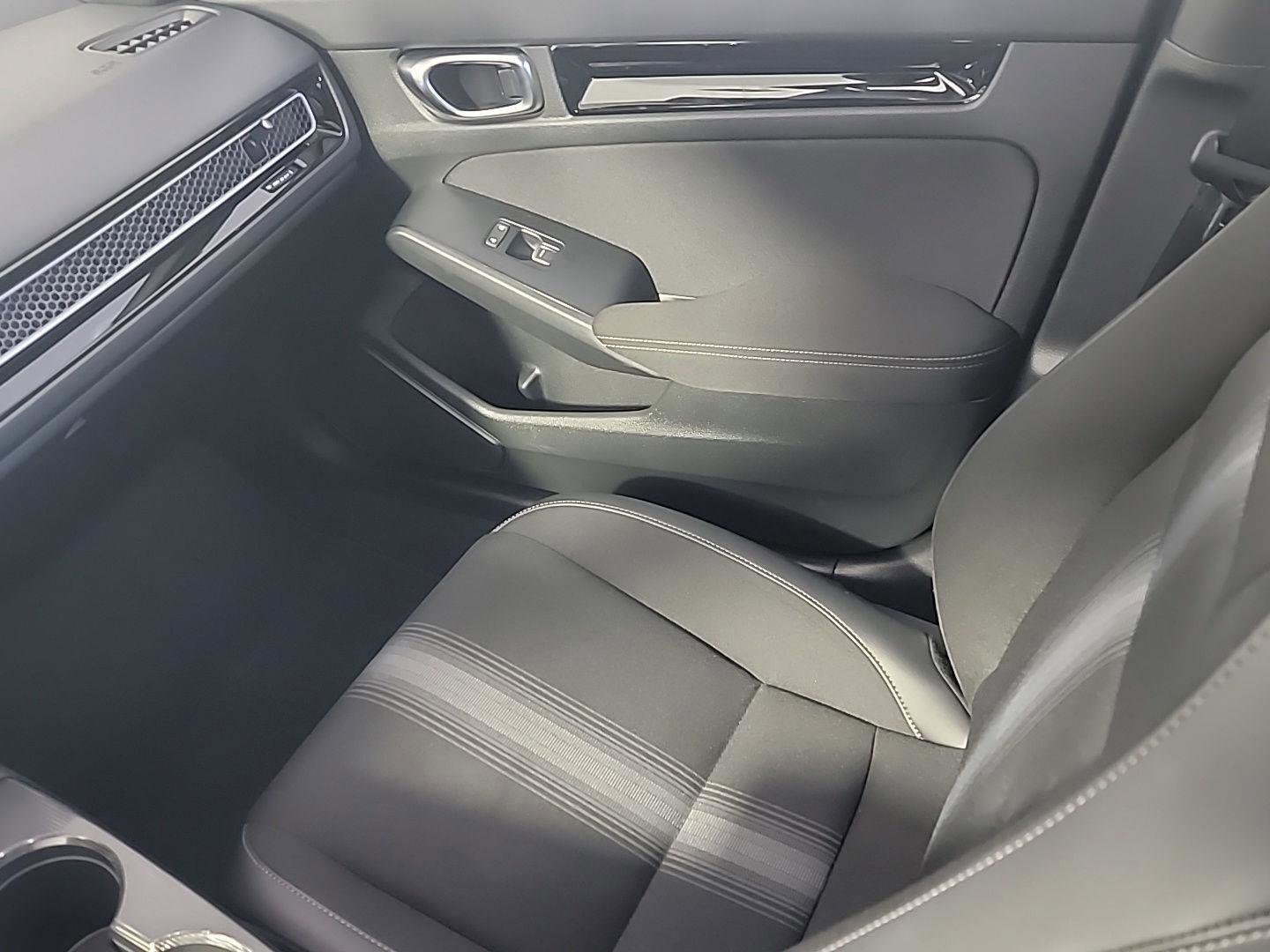 Certified 2025 Honda Civic Sport image 22