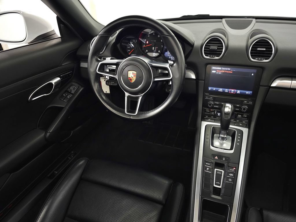 Used 2019 Porsche 718 Boxster RWD image 16