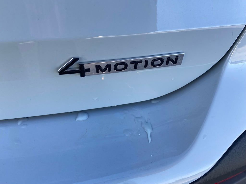 Used 2025 Volkswagen Taos SE image 15