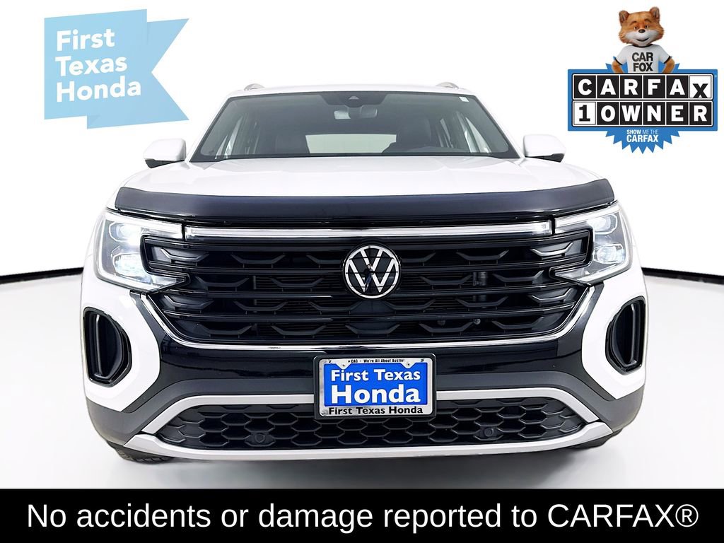 Used 2024 Volkswagen Atlas Cross Sport SE FWD image 2