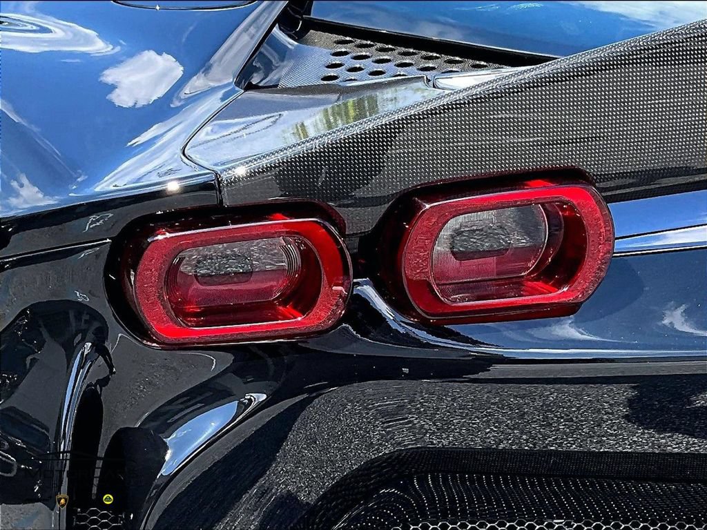 Used 2022 Ferrari SF90 Spider AWD/4WD image 24