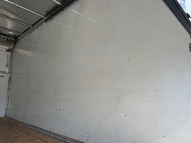 Used 2023 Ford E-450 and Econoline 450 Super Duty w/ Power Windows & Locks Group image 22