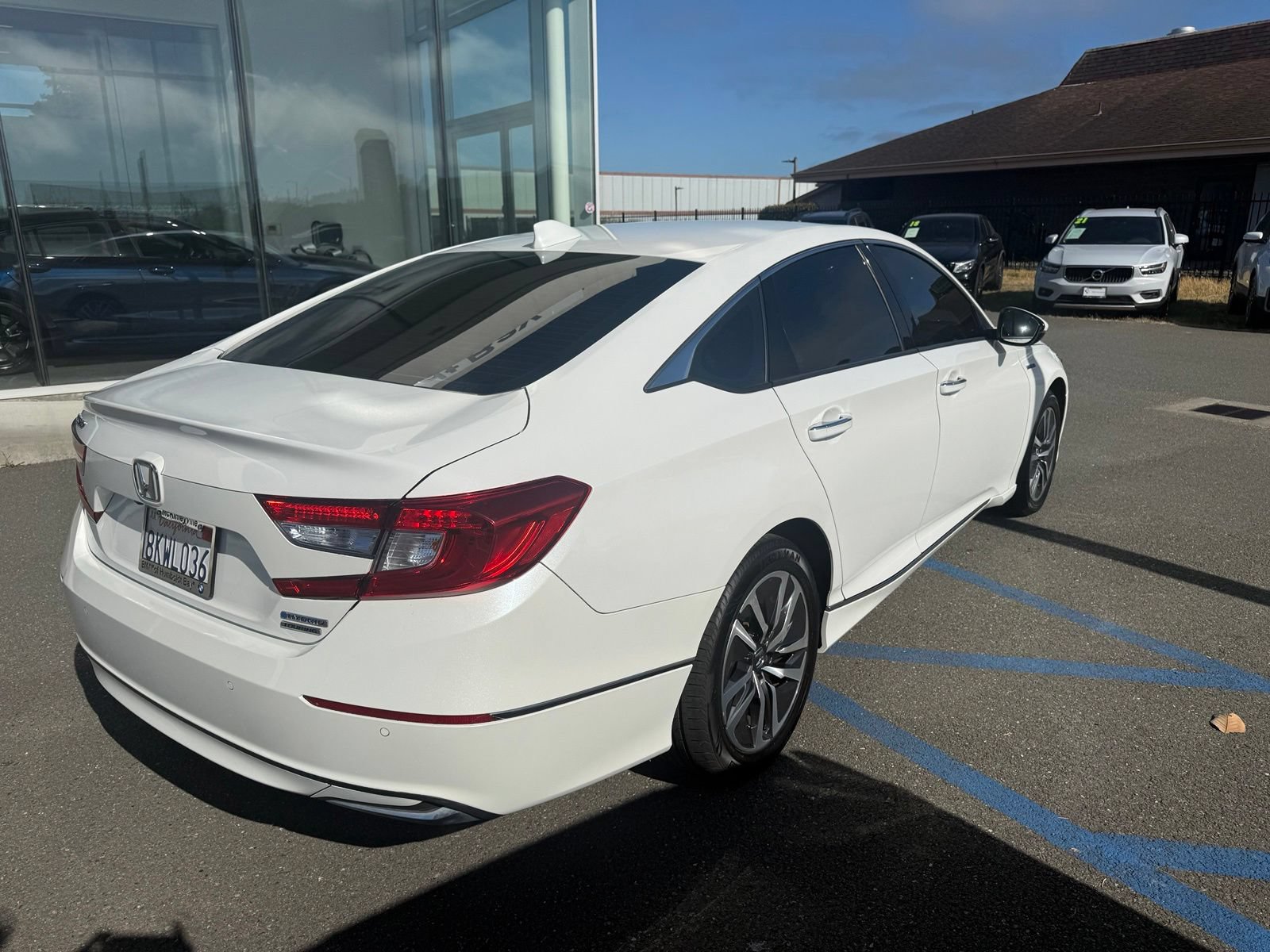 Used 2019 Honda Accord Touring image 8