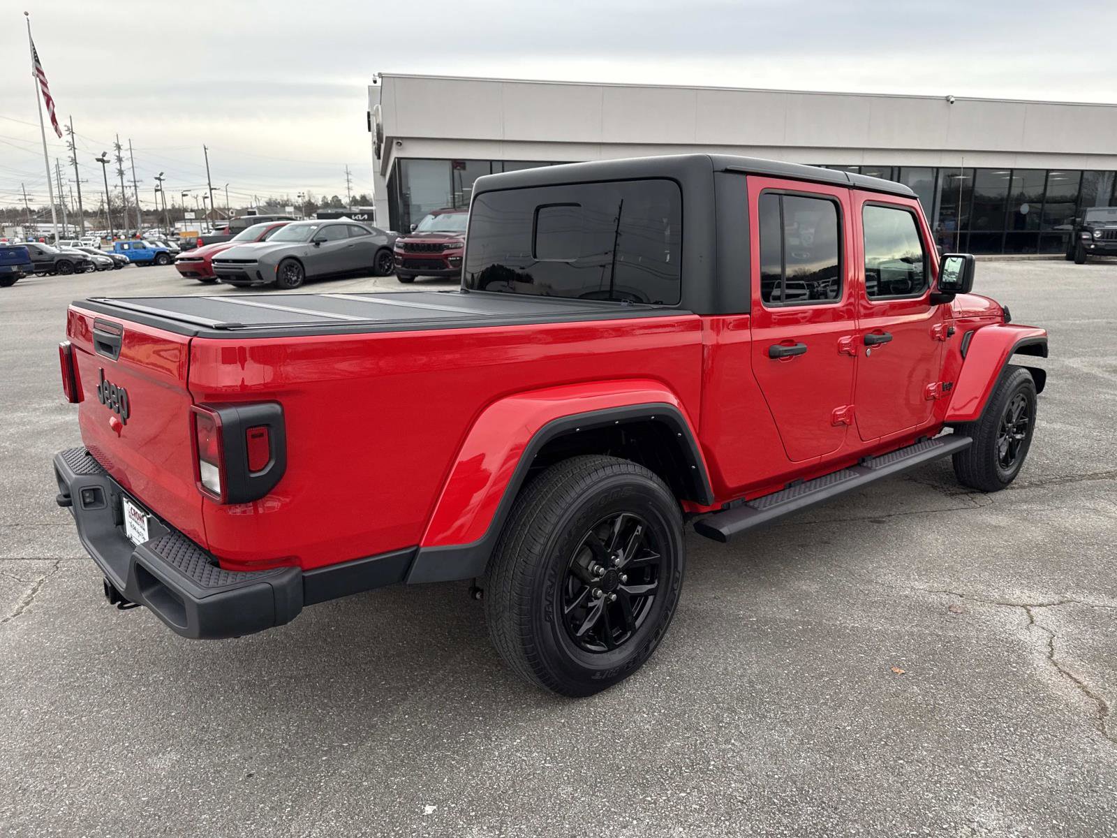 Certified 2022 Jeep Gladiator Sport image 4