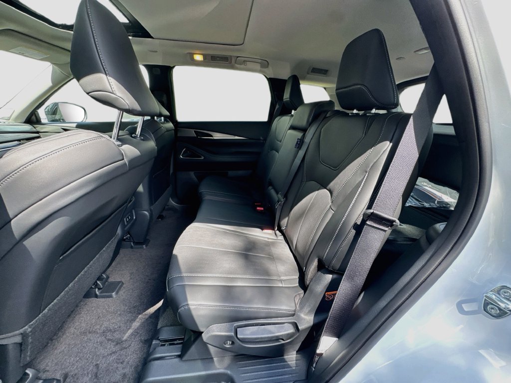 New 2027 INFINITI QX60 Luxe w/ Cargo Package FWD image 26