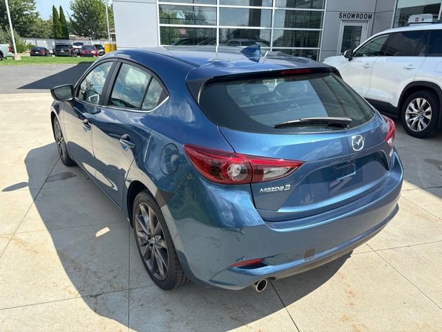 Used 2018 MAZDA MAZDA3 Grand Touring w/ Premium Equipment Package FWD image 5