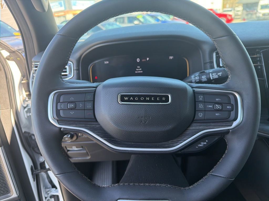 Used 2024 Jeep Wagoneer L Series III w/ Flexible Seating Group image 21