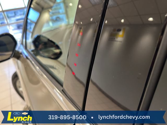 Used 2025 Lincoln Corsair AWD image 17