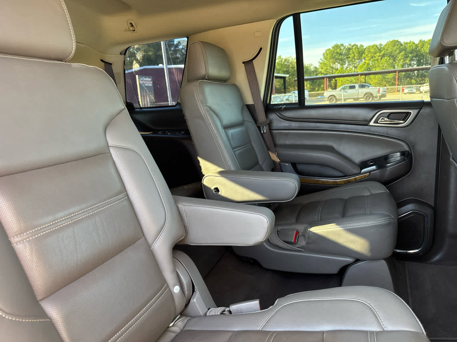 Used 2019 GMC Yukon Denali w/ Denali Ultimate Package image 18