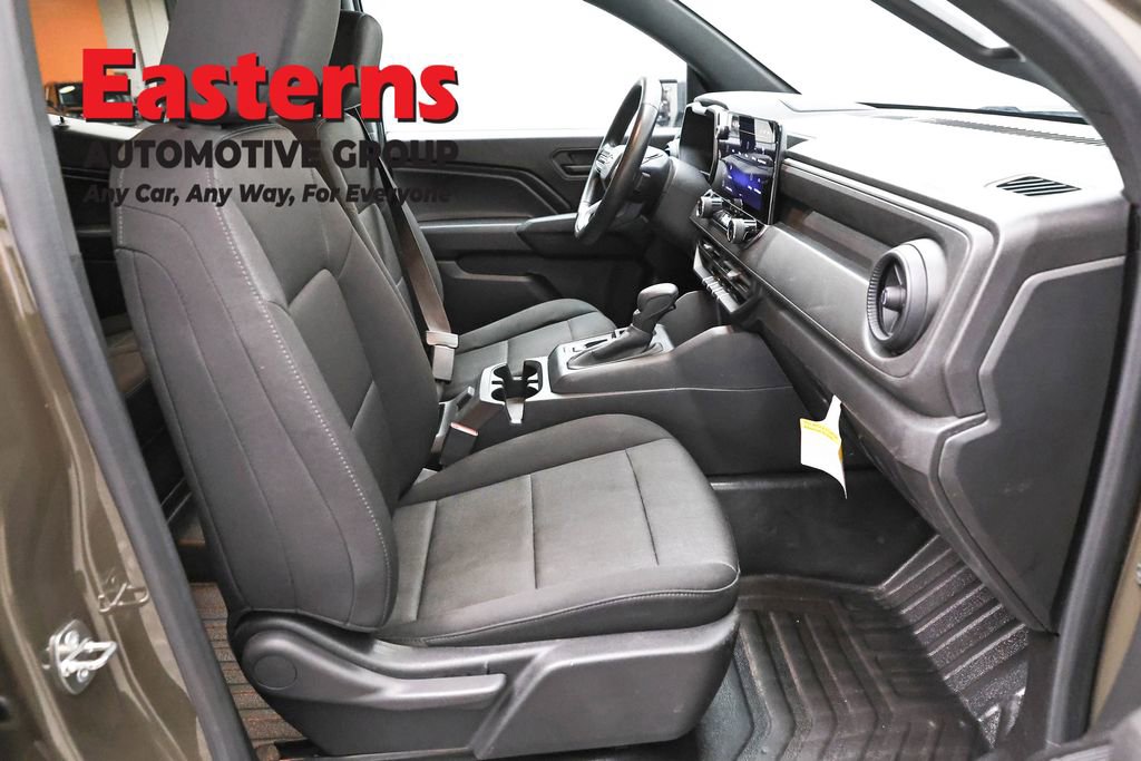 Used 2023 Chevrolet Colorado W/T image 23