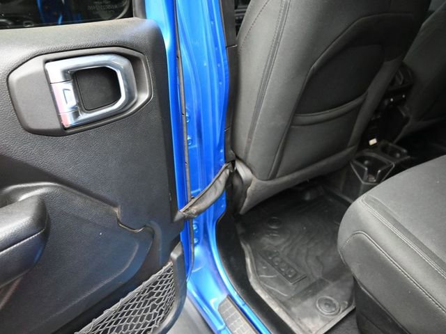 Used 2021 Jeep Gladiator Willys image 18