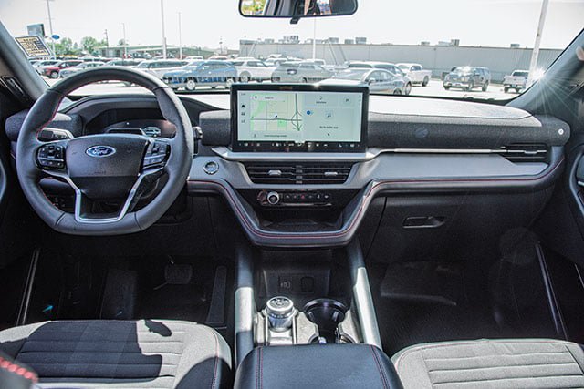 Used 2026 Ford Explorer ST-Line AWD/4WD image 5