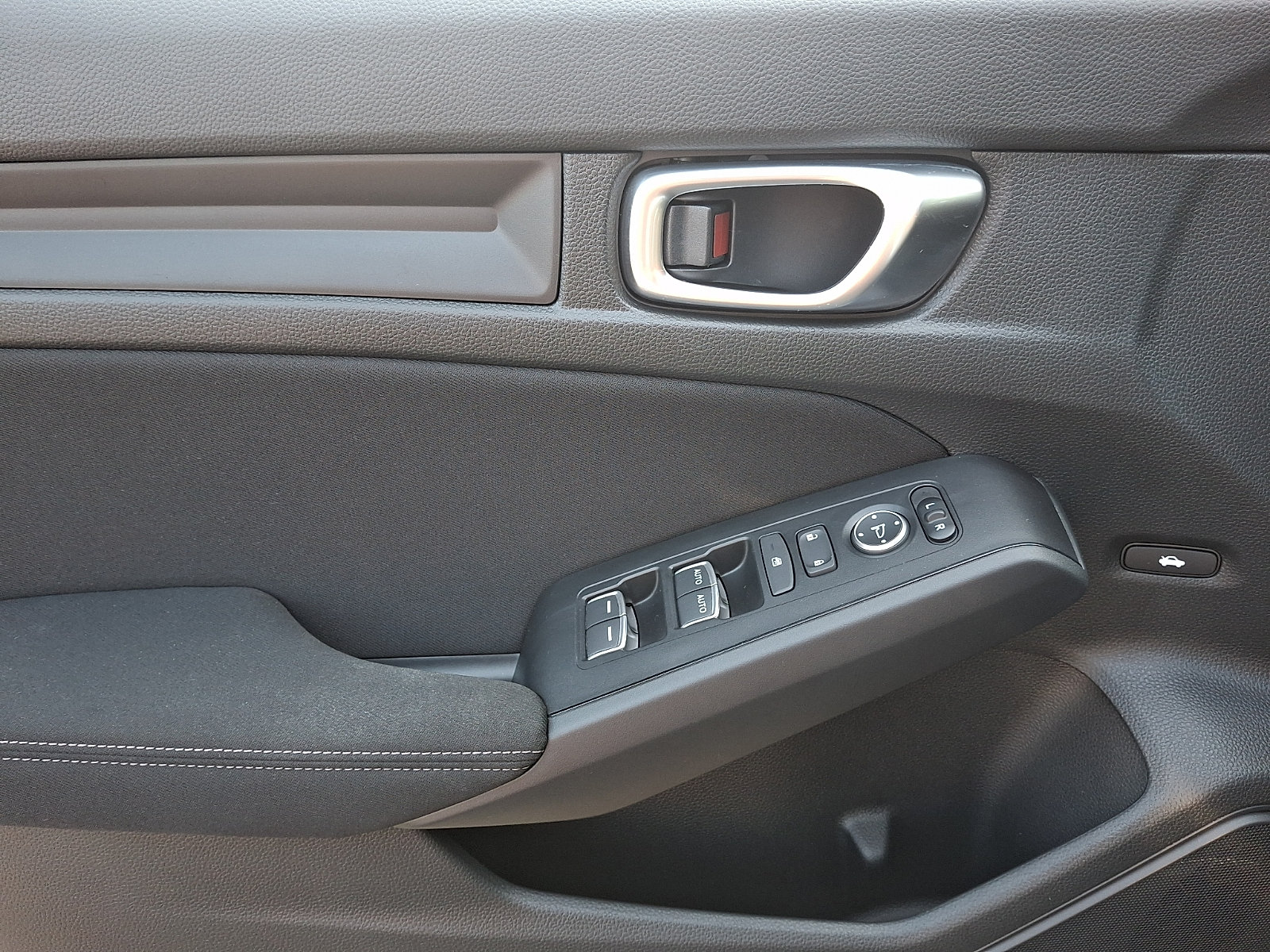 Used 2023 Honda Civic Sport image 11