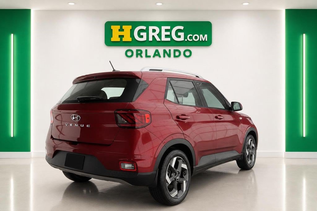 Used 2024 Hyundai Venue Limited FWD image 6