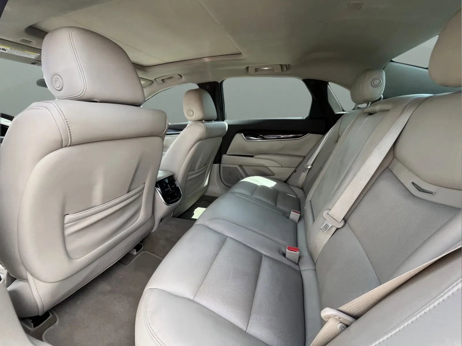 Used 2016 Cadillac XTS Luxury w/ Driver Awareness Package FWD image 8