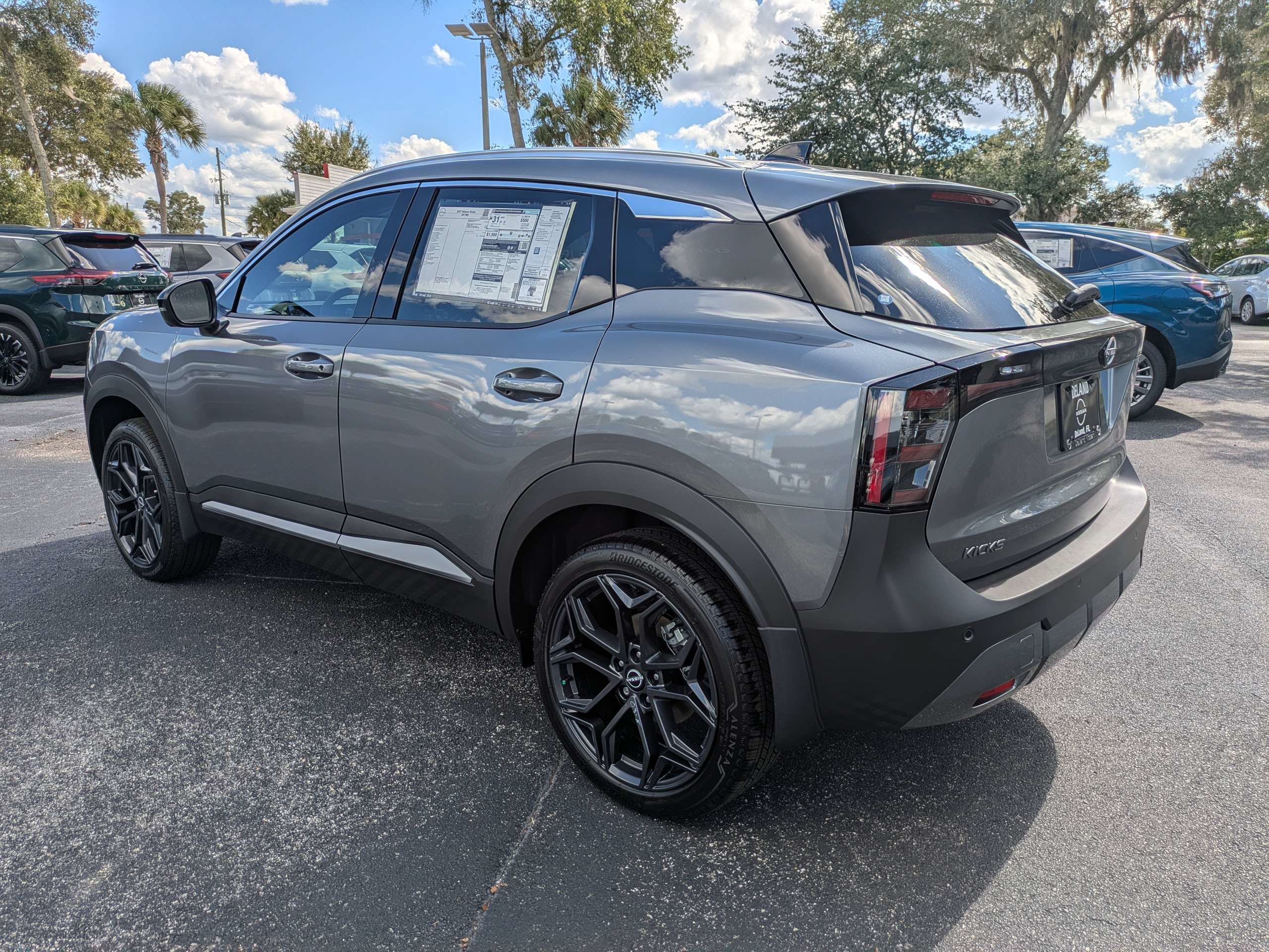 New 2027 Nissan Kicks SR FWD image 6