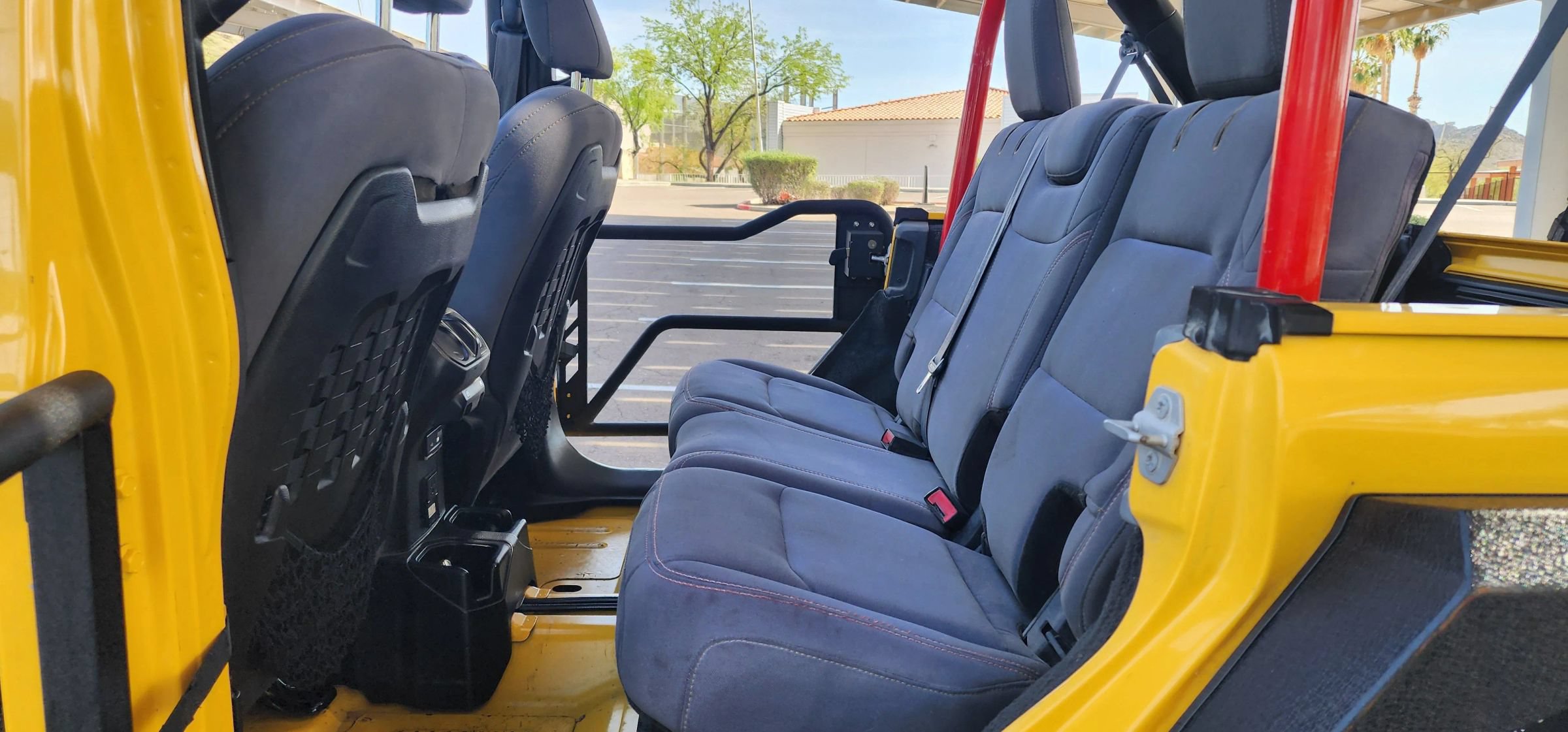 Used 2019 Jeep Wrangler Unlimited Rubicon w/ Cold Weather Group AWD/4WD image 14