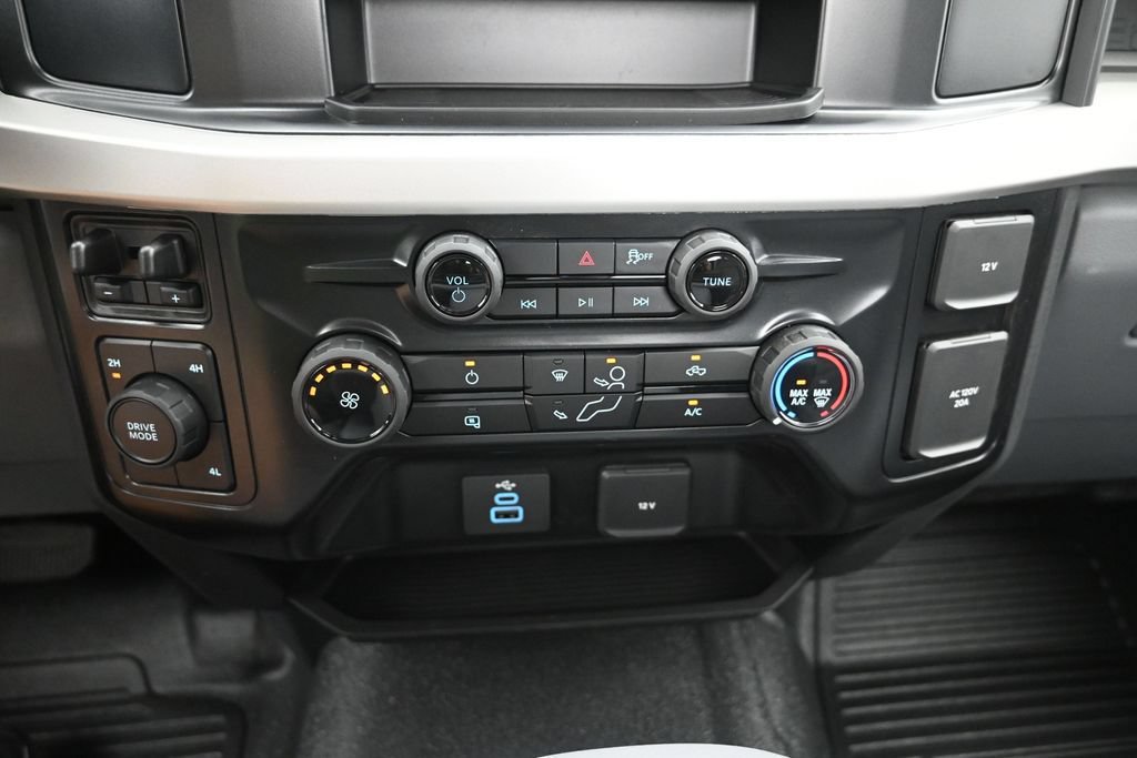 New 2026 Ford F600 4x4 Regular Cab Super Duty w/ XL Chrome Package image 17