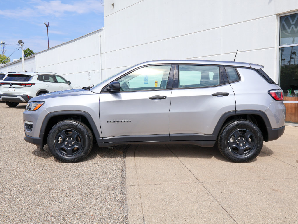 Used 2019 Jeep Compass Sport FWD image 2