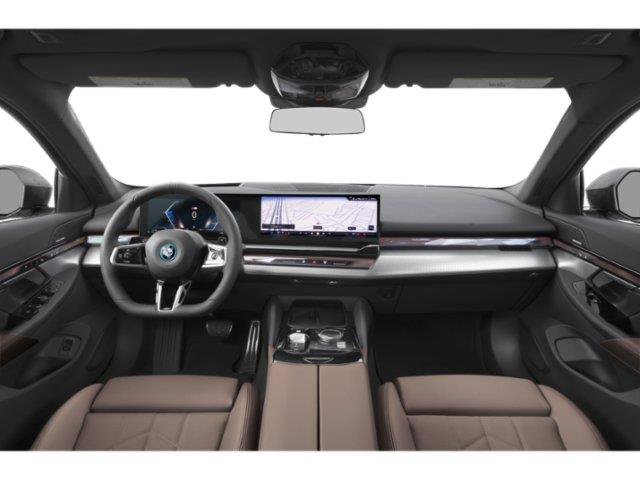 New 2027 BMW 550e xDrive AWD/4WD image 3