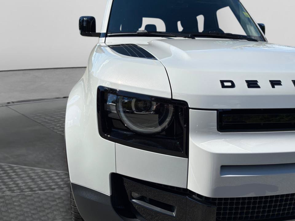 New 2026 Land Rover Defender 110 S AWD/4WD image 24