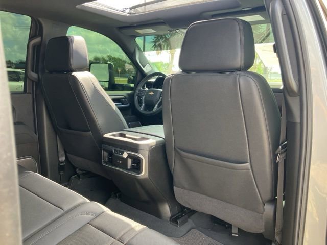 Used 2025 Chevrolet Silverado 3500 High Country w/ High Country Premium Package AWD/4WD image 17