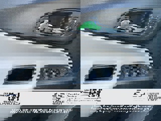 Used 2020 Chevrolet Equinox LS w/ LS Convenience Package image 23