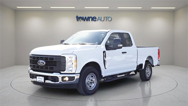 Used 2023 Ford F250 XL w/ XL Chrome Package image 2