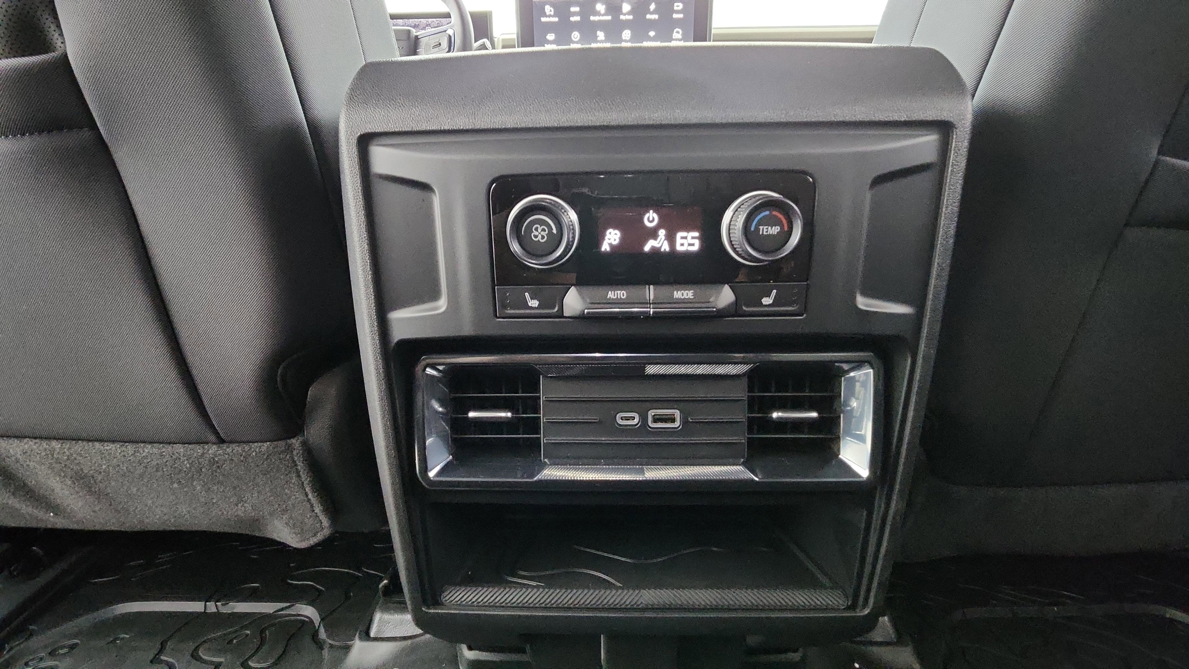 New 2026 GMC Hummer EV SUV image 17