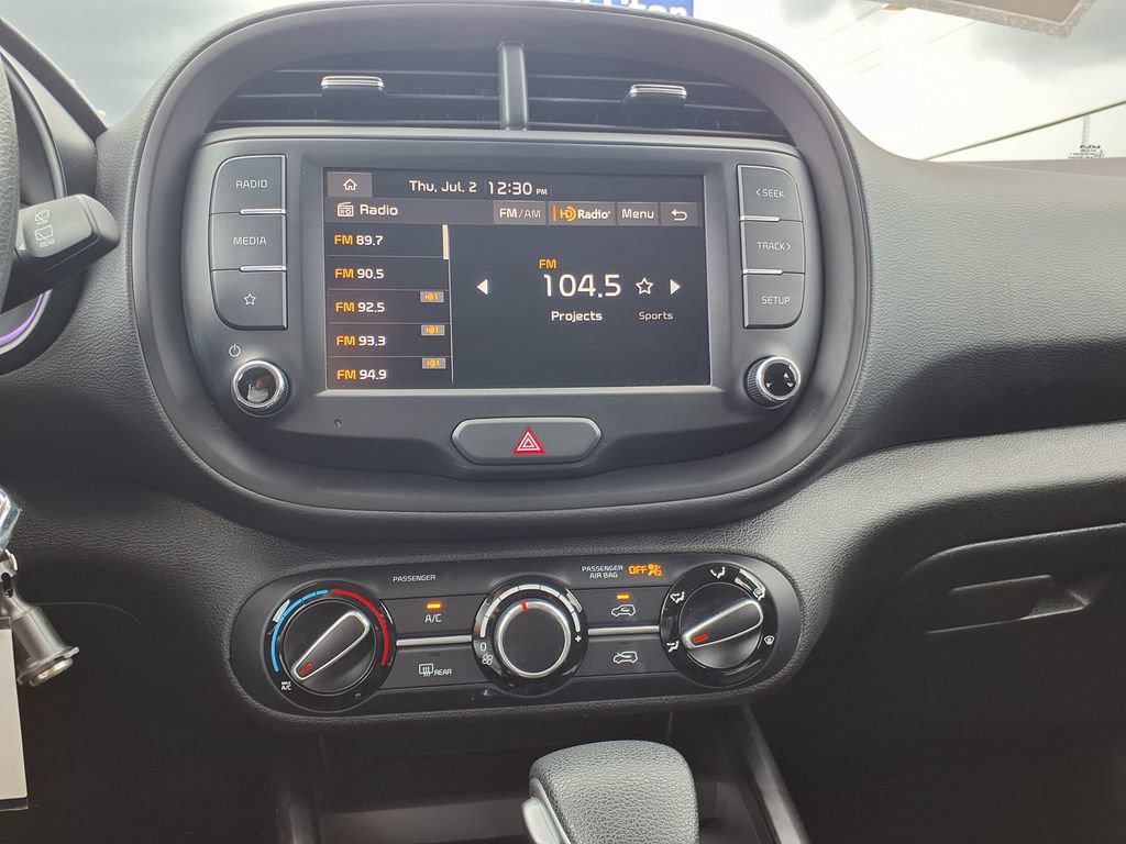 Used 2025 Kia Soul LX w/ LX Technology Package FWD image 26