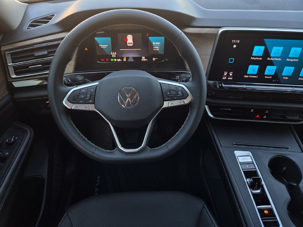 Certified 2024 Volkswagen Atlas SE AWD/4WD image 15