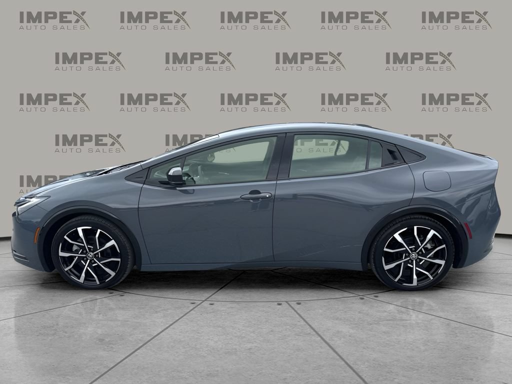 Used 2026 Toyota Prius Plug-In Hybrid FWD image 2
