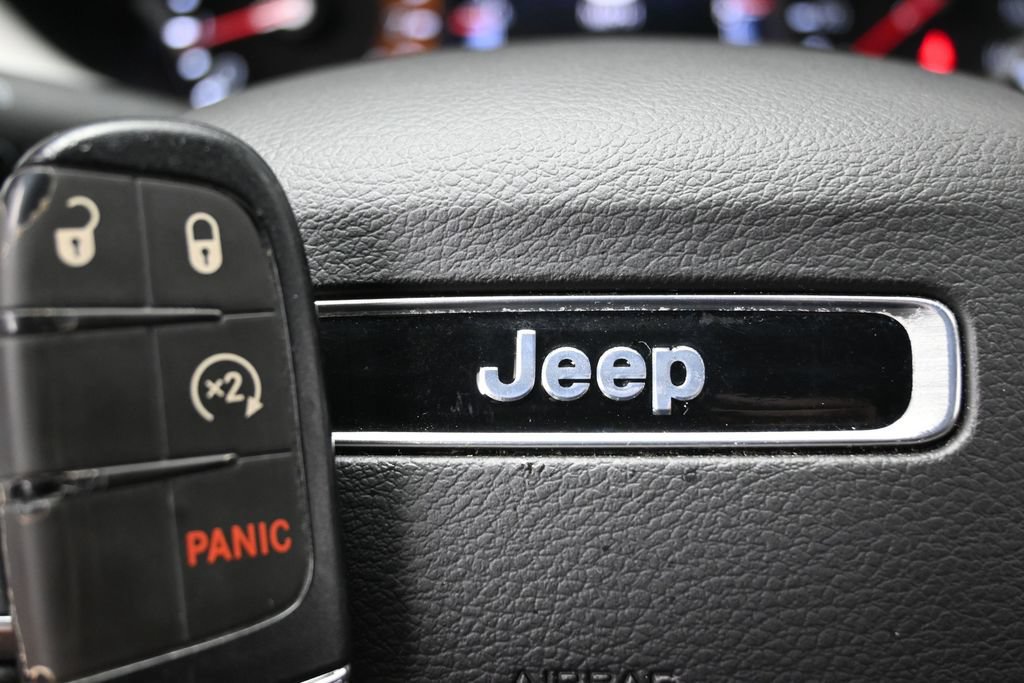 Used 2025 Jeep Compass Limited AWD/4WD image 44