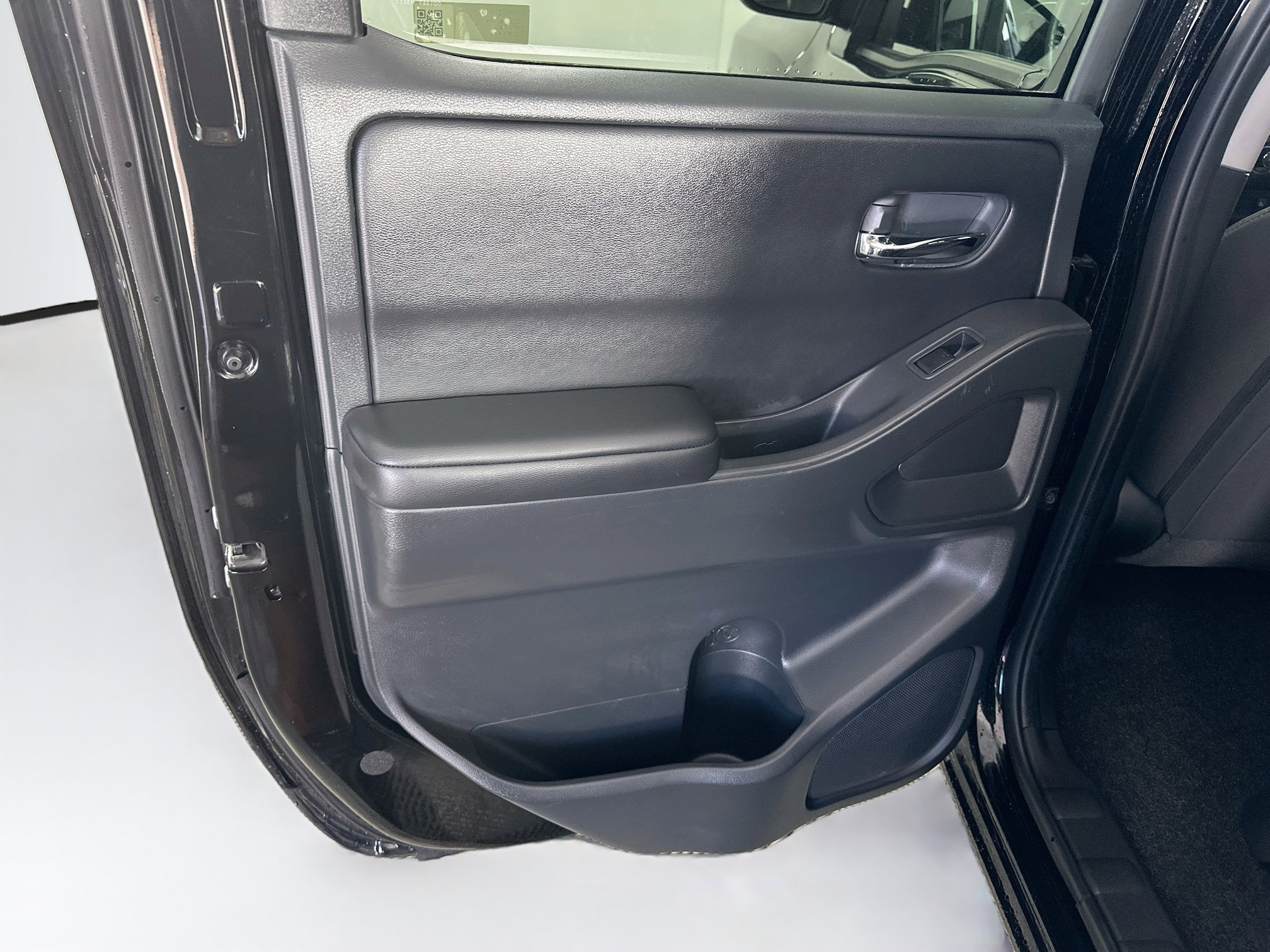 Used 2026 Nissan Frontier SV RWD image 25