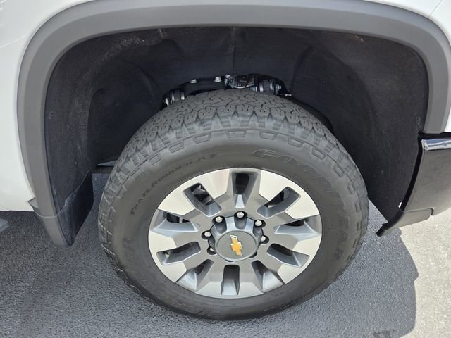 Certified 2024 Chevrolet Silverado 2500 Custom w/ Custom Value Package AWD/4WD image 8