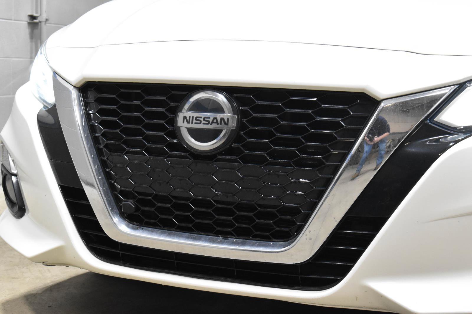 Used 2020 Nissan Altima 2.5 SV image 29